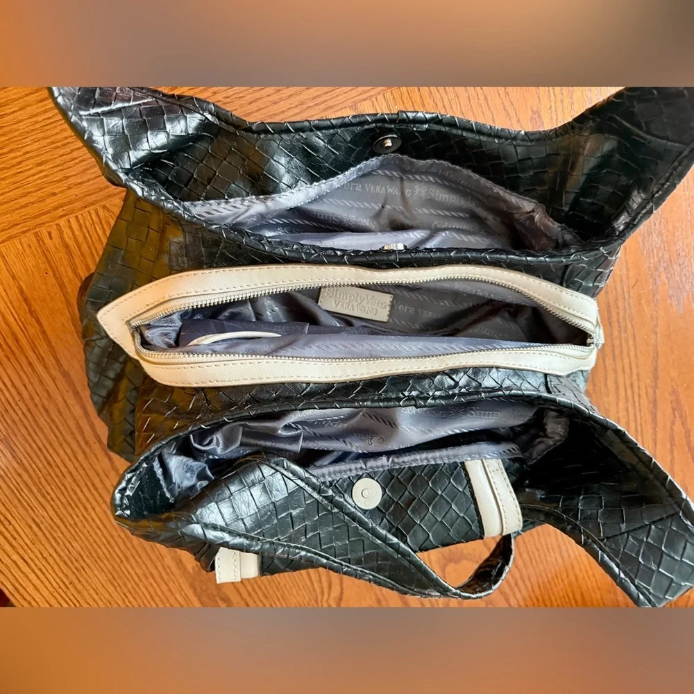 Simply Vera Vera Wang Shoulder Bag Womens Medium Black Woven Good Hobo Purse